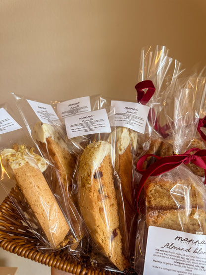 Vanilla Cranberry Biscotti with White Chocolate & Pistachio – Small-Batch, Twice-Baked, Perfectly Crunchy